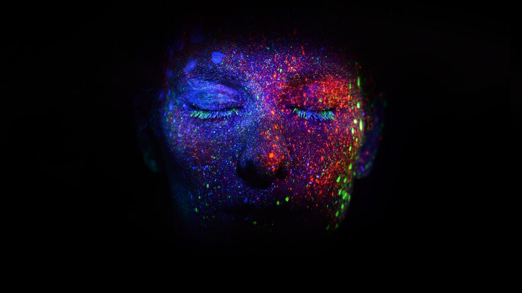 1384157_body-painting-wallpapers